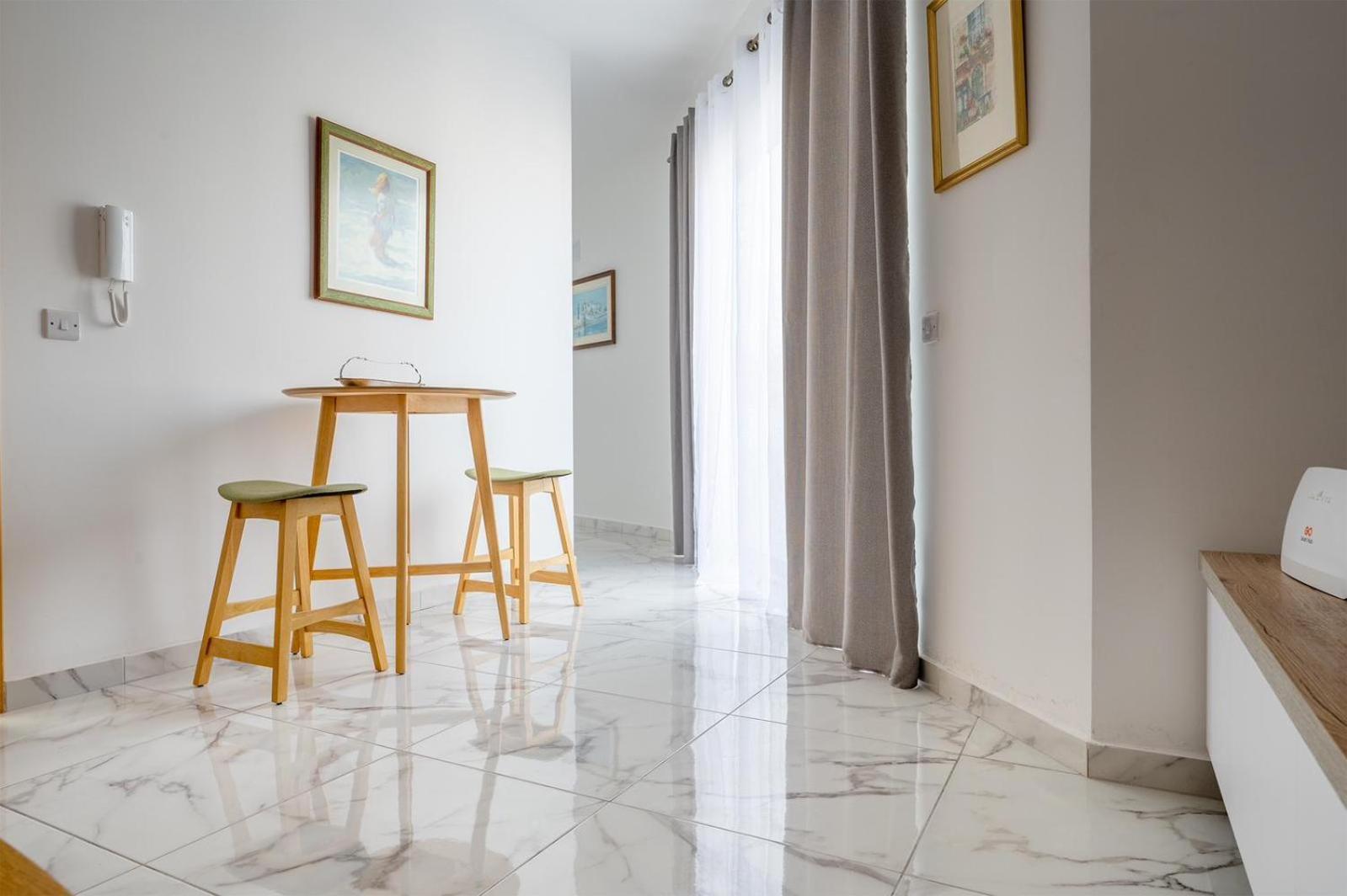 Msida Central Suites - Emmnic Court Экстерьер фото