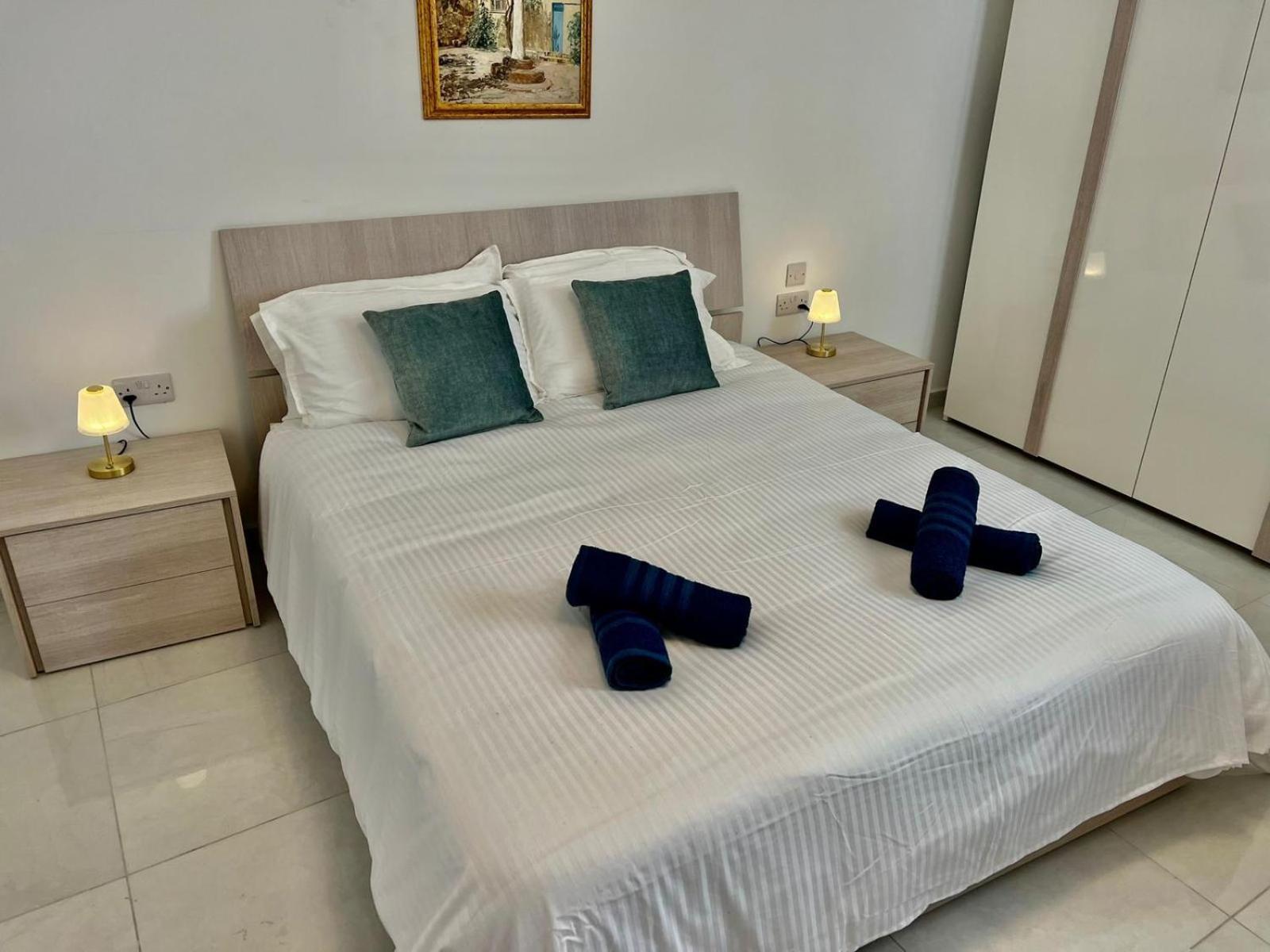 Msida Central Suites Экстерьер фото